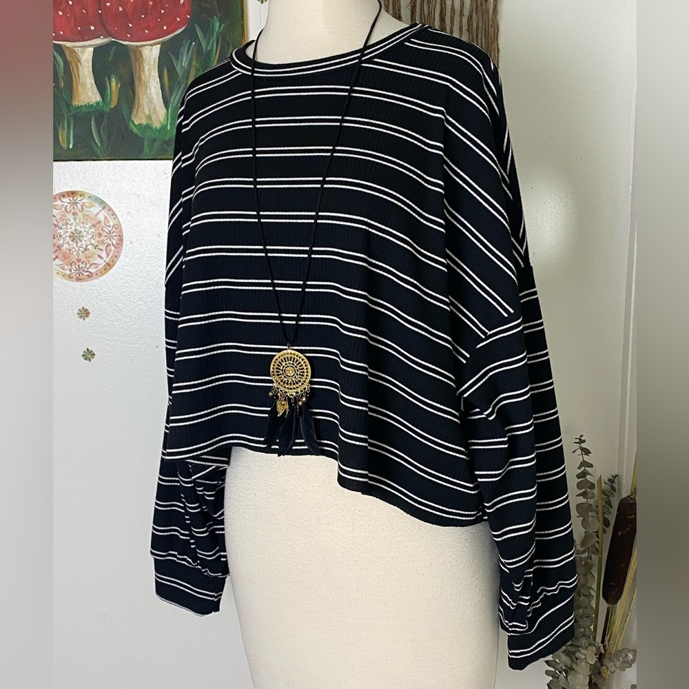 Shein black white horizontal stripes long sleeve wide cuff cropped comfy top 12